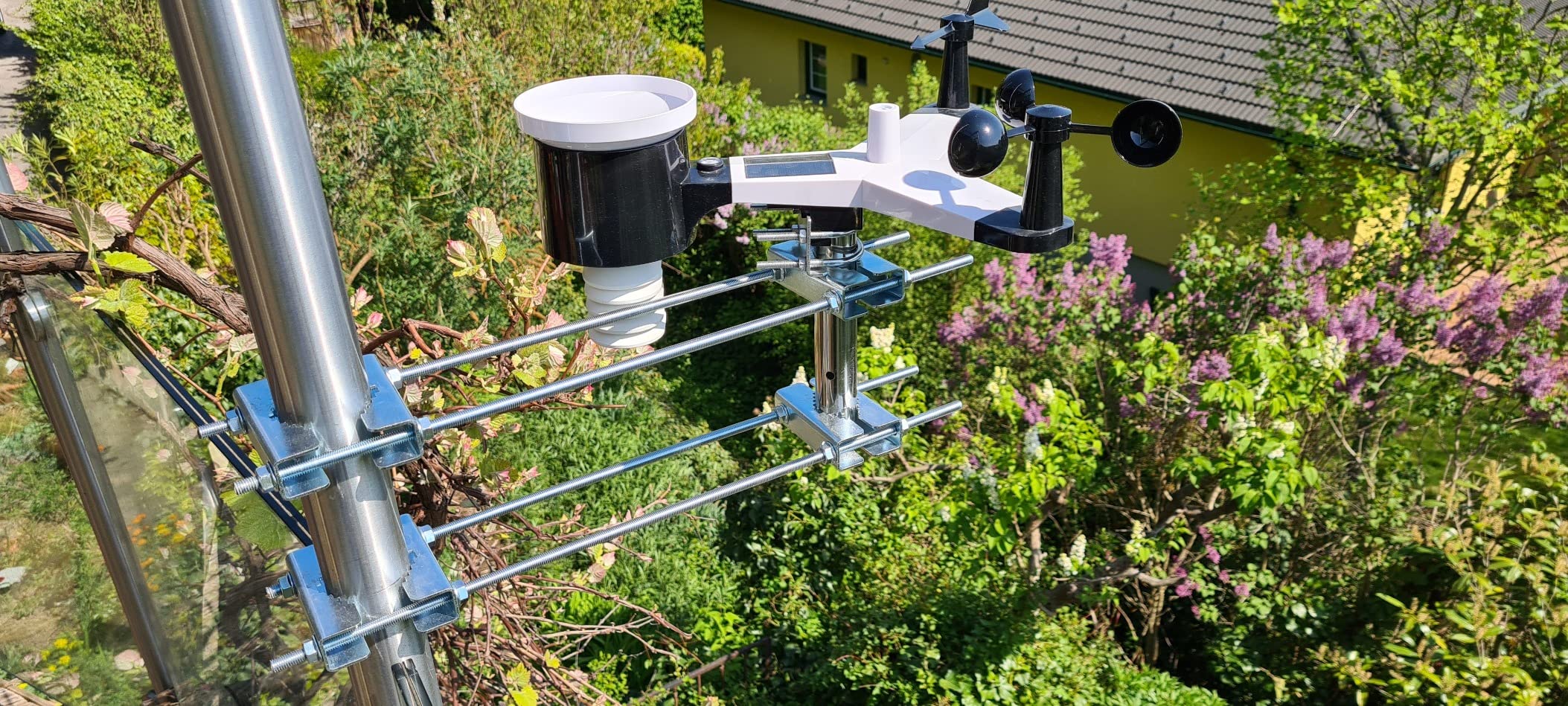 Hält bombenfest am Mast