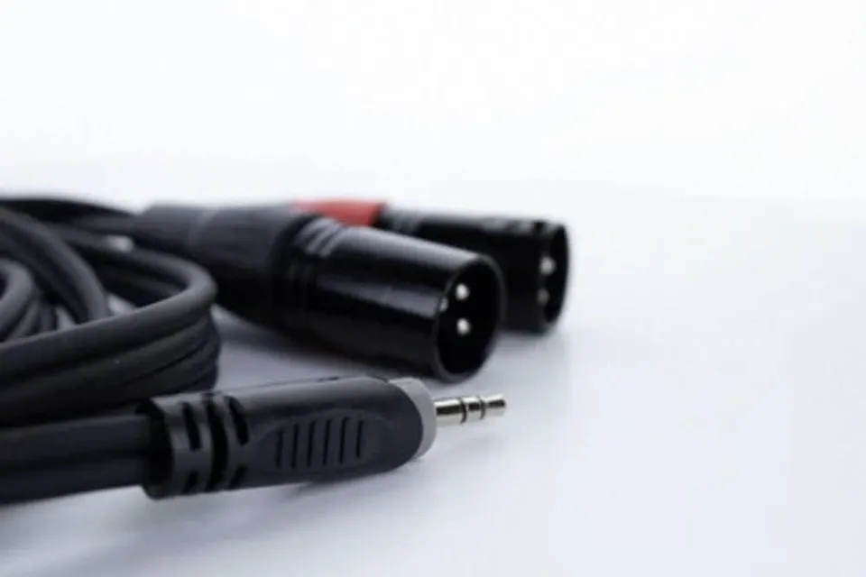 cordial-elements-ecl-ey1-5wmm-y-adapterkabel-mini-klinke-stereo-auf-2x-xlr-m-nnl image 1